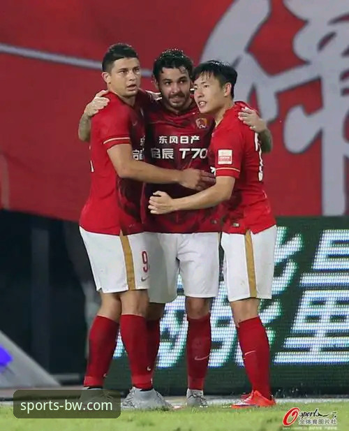 从恒大足球兴衰看体育商业风险：宝威体育官网最新版用户必备知识